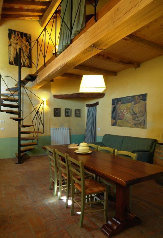 Agriturismo Podere La Marronaia Сан Джиминяно Стая снимка