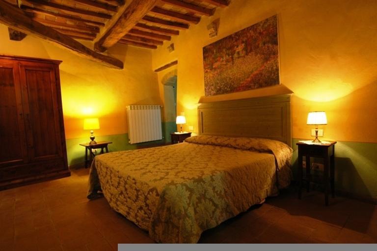 Agriturismo Podere La Marronaia Сан Джиминяно Стая снимка
